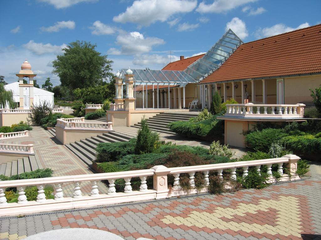 Kis Teniszház Ordacsehi Exterior foto