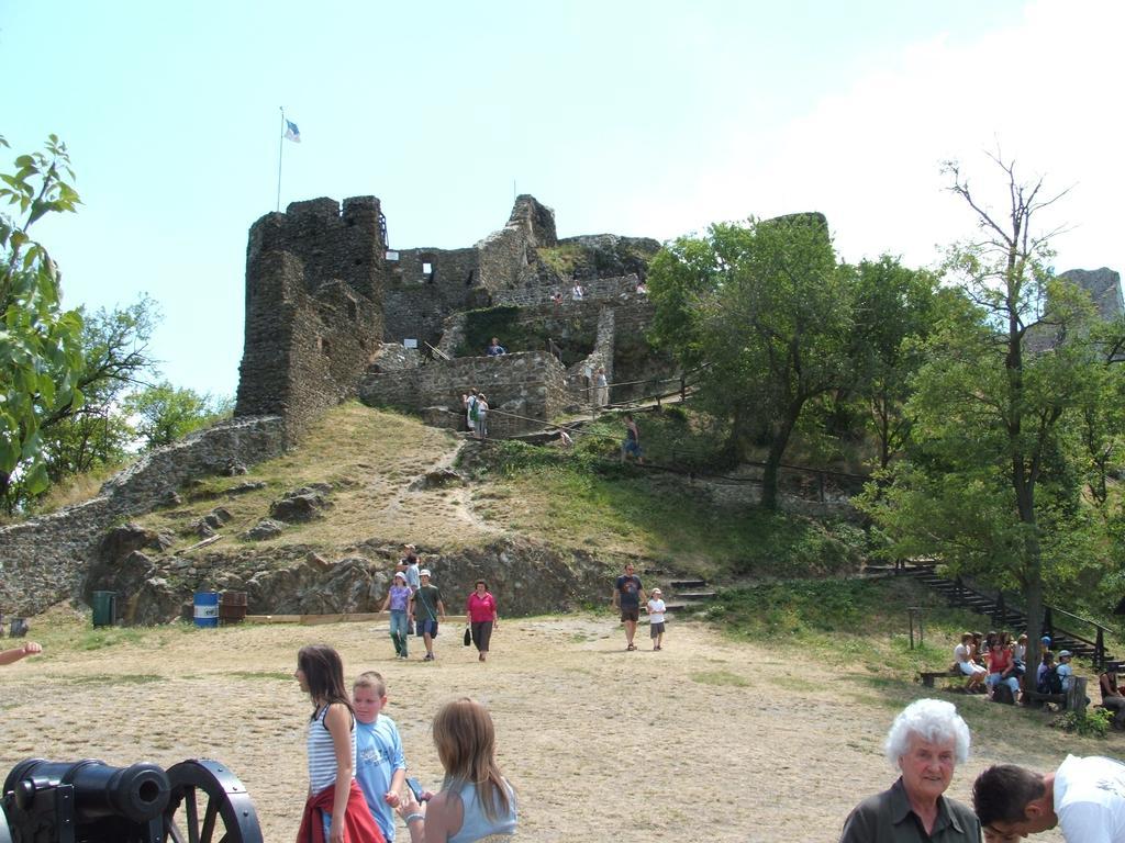 Kis Teniszház Ordacsehi Exterior foto