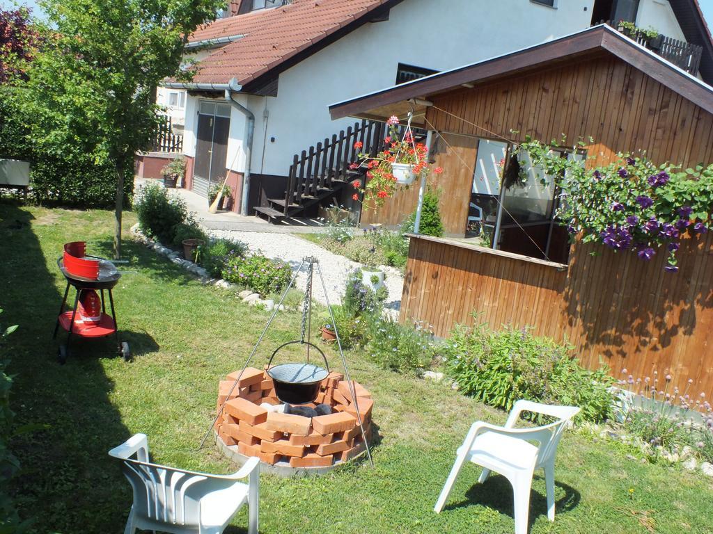 Kis Teniszház Ordacsehi Quarto foto